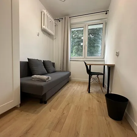Rooms4less