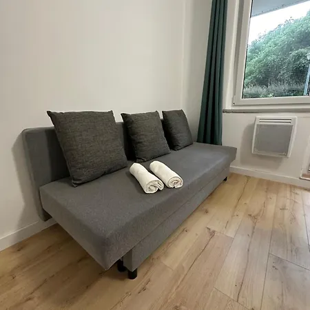 Rooms4less *
